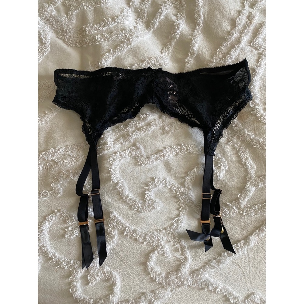 Savage x Fenty Garter